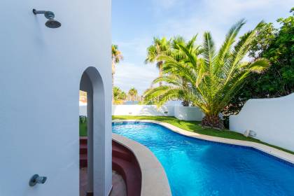 Lovely villa with pool and sea views in Playas de Fornells