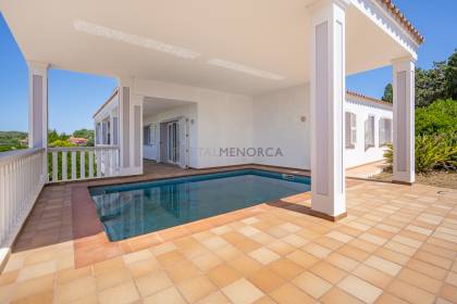 Cómoda casa de campo con piscina en La Argentina