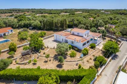 Cómoda casa de campo con piscina en La Argentina