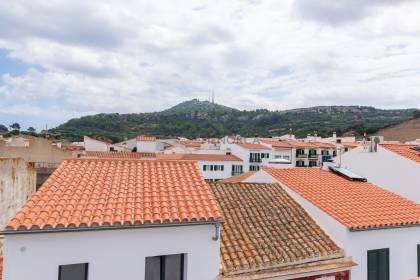 Two story flat with large terrace in Mercadal