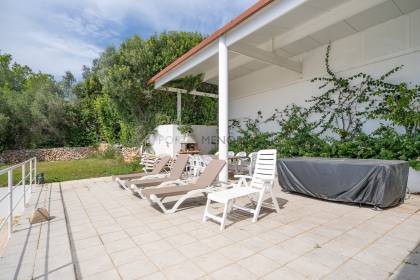 Chalet con piscina y fabulosas vistas al mar en Santo Tomas