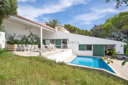 Chalet con piscina y fabulosas vistas al mar en Santo Tomas