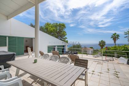 Chalet con piscina y fabulosas vistas al mar en Santo Tomas