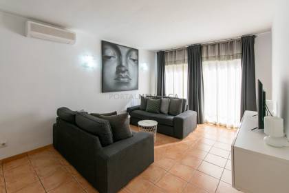 First floor flat with pool in Mercadal