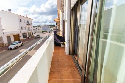 First floor flat with pool in Mercadal