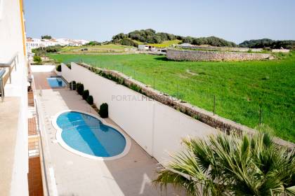 First floor flat with pool in Mercadal