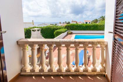 Chalet con vistas al mar y piscina en S'Algar