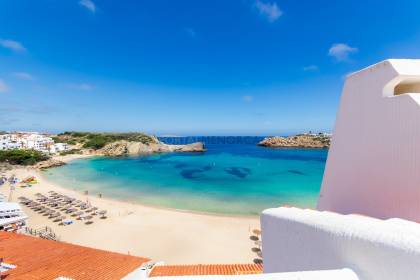 Duplex avec belles vues sur la plage d'Arenal d'en Castell