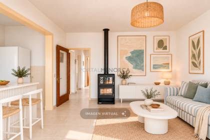 Spacious villa for sale in Punta Prima very close to the beach