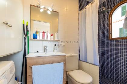 Bonito apartamento reformado con piscina y vistas al mar