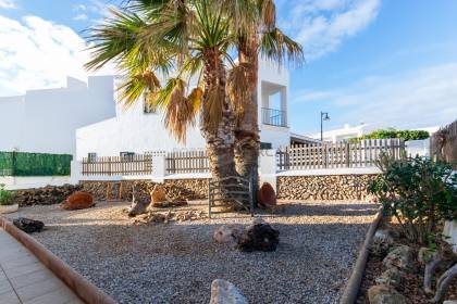 Casa unifamiliar con garaje cerca del mar en Fornells