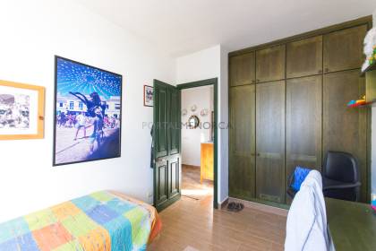 Casa unifamiliar con garaje cerca del mar en Fornells