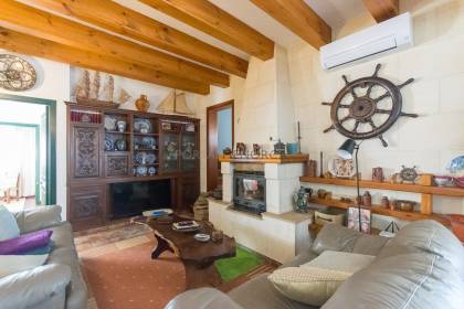 Casa unifamiliar con garaje cerca del mar en Fornells