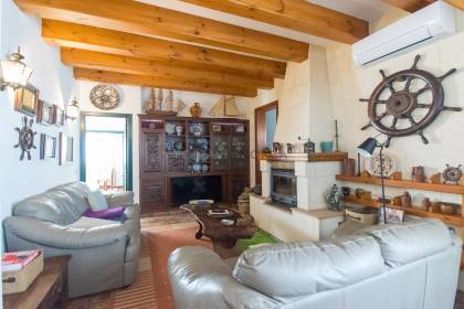 Casa unifamiliar con garaje cerca del mar en Fornells
