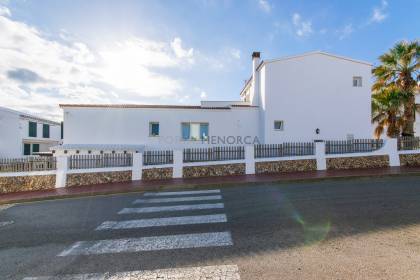 Casa unifamiliar con garaje cerca del mar en Fornells