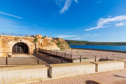 Casa unifamiliar con garaje cerca del mar en Fornells
