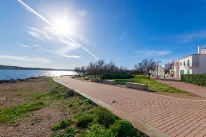 Casa unifamiliar con garaje cerca del mar en Fornells