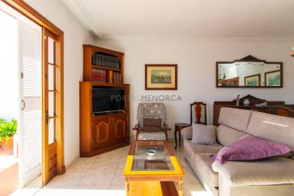 Estupendo ático con gran terraza en venta en Mahon