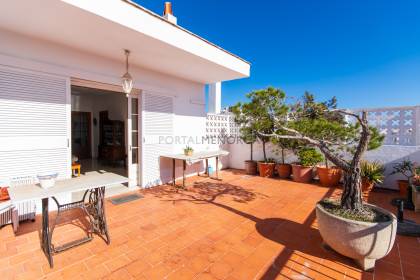 Estupendo ático con gran terraza en venta en Mahon