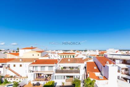 Estupendo ático con gran terraza en venta en Mahon