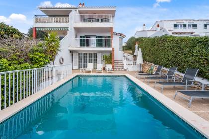 Villa avec piscine et licence touristique à Cala Galdana
