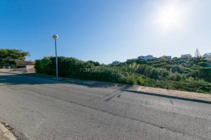 Building plot for sale in Cala Llonga