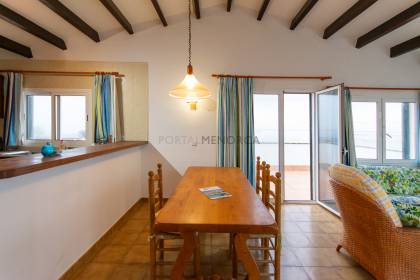 Chalet de 5 dormitorios con piscina y vistas al mar a la venta en S'Algar