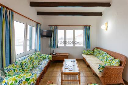 Chalet de 5 dormitorios con piscina y vistas al mar a la venta en S'Algar