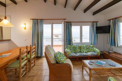 Chalet de 5 dormitorios con piscina y vistas al mar a la venta en S'Algar