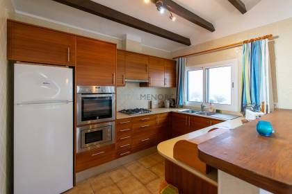 Chalet de 5 dormitorios con piscina y vistas al mar a la venta en S'Algar