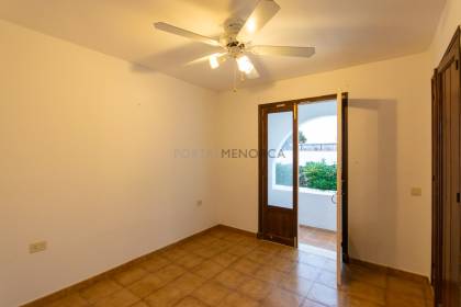 Chalet de 5 dormitorios con piscina y vistas al mar a la venta en S'Algar
