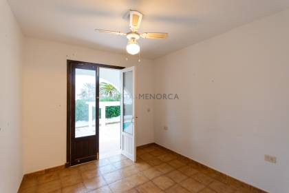 Chalet de 5 dormitorios con piscina y vistas al mar a la venta en S'Algar