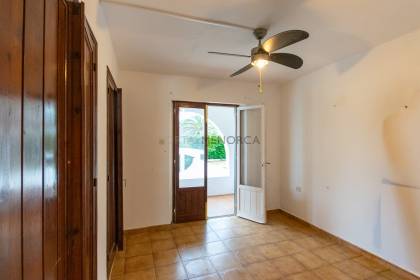 Chalet de 5 dormitorios con piscina y vistas al mar a la venta en S'Algar