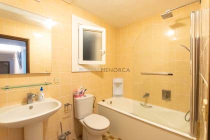 Chalet de 5 dormitorios con piscina y vistas al mar a la venta en S'Algar