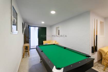 Chalet de 5 dormitorios con piscina y vistas al mar a la venta en S'Algar