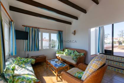 Chalet de 5 dormitorios con piscina y vistas al mar a la venta en S'Algar
