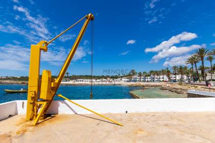 Chalet de 5 dormitorios con piscina y vistas al mar a la venta en S'Algar