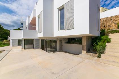 Magnifique maison neuve de créateurs à Cala Llonga