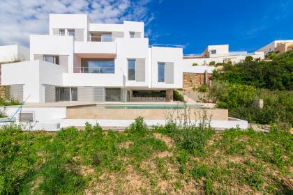 Magnifique maison neuve de créateurs à Cala Llonga