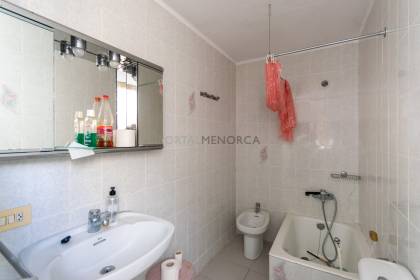 Maison à rénover avec sa propre cour en vente à Ferreries