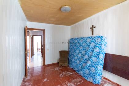 Maison à rénover avec sa propre cour en vente à Ferreries