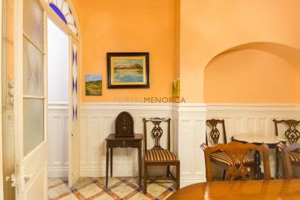 Townhouse with personality in the centre of Mahon