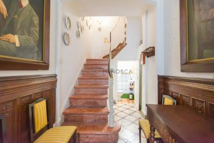 Townhouse with personality in the centre of Mahon