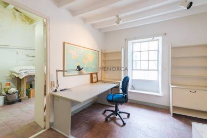 Townhouse with personality in the centre of Mahon