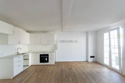 Duplex de dos dormitorios en el centro de Sant Lluis