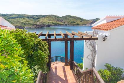 Appartement avec une vue spectaculaire à Playas de Fornells