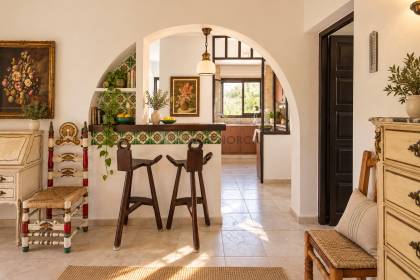 Chalet unifamiliar con gran parcela en primera linea de S'Algar