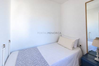 Chalet unifamiliar con gran parcela en primera linea de S'Algar