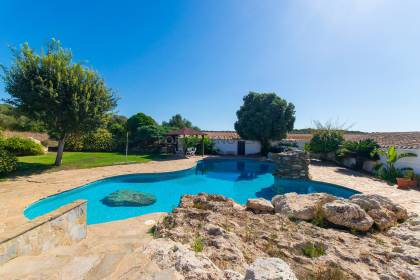 Auténtica casa de campo menorquina con piscina y mucho encanto en Ferreries