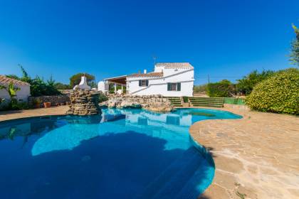 Auténtica casa de campo menorquina con piscina y mucho encanto en Ferreries